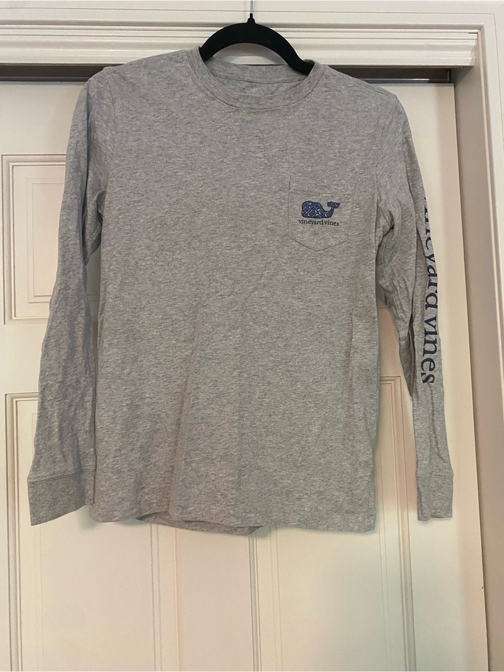 Boys Vineyard Vines Heather Gray Long Sleeve “Hockey” Pocket Tee